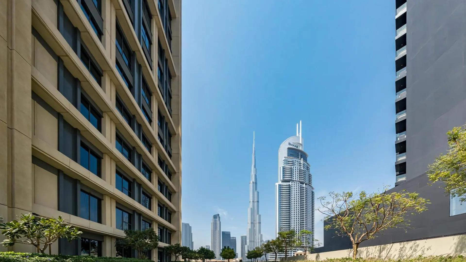 Al-Fannan At Burj Royale - Best Downtown Dubai City View - Brand New Luxury 1 Bedroom Apartment