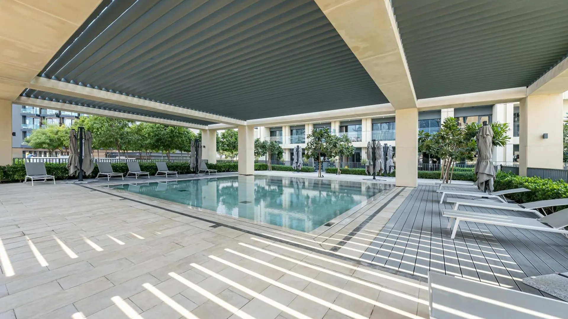 Al-Fannan At Burj Royale - Best Downtown Dubai City View - Brand New Luxury 1 Bedroom Apartment