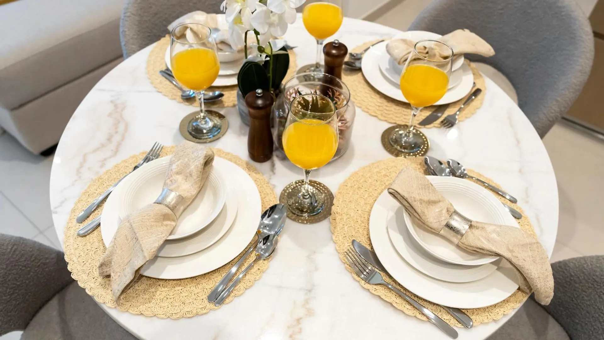 Al-Fannan At Burj Royale - Best Downtown Dubai City View - Brand New Luxury 1 Bedroom Apartment 0*,