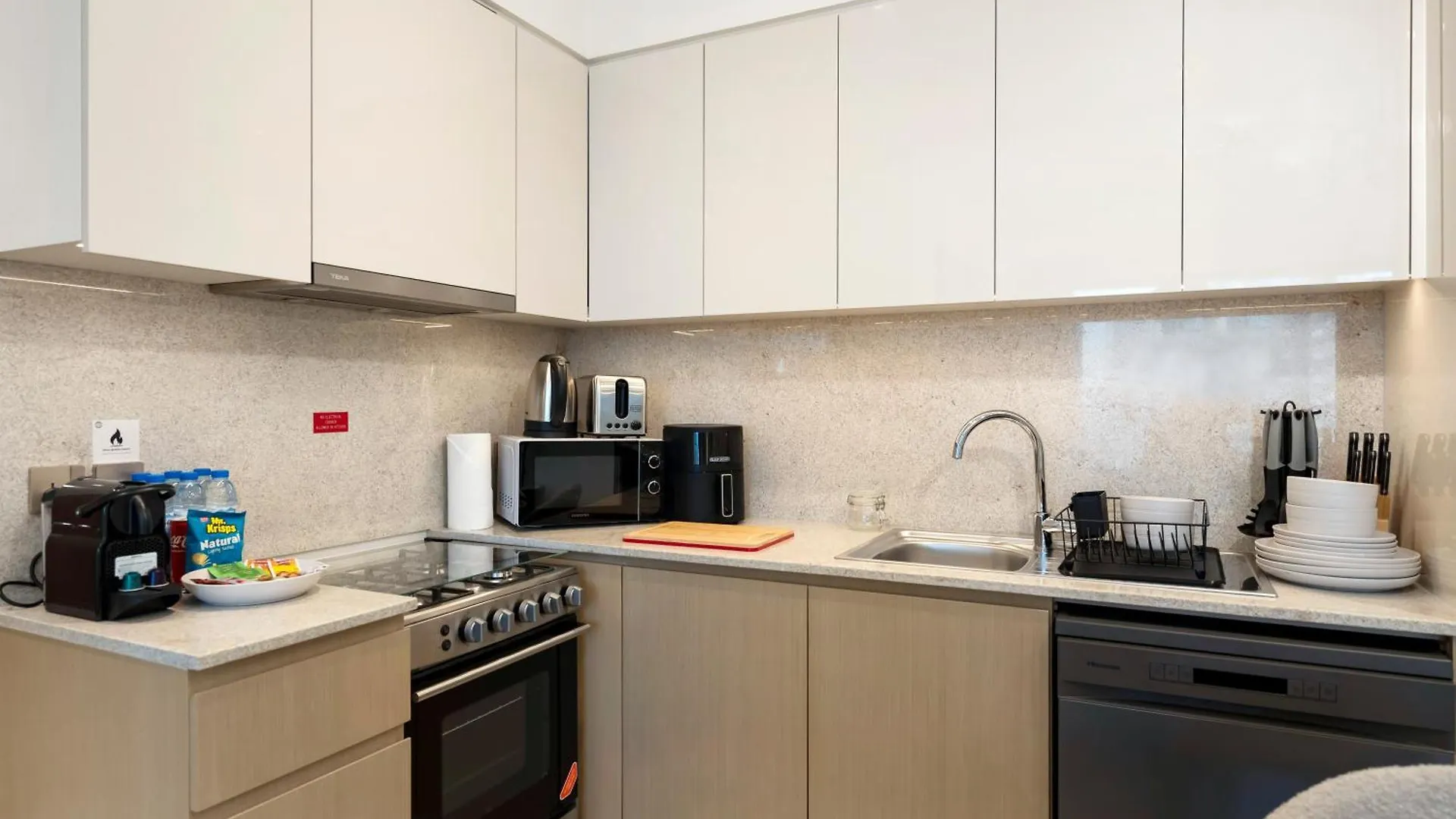 Al-Fannan At Burj Royale - Best Downtown Dubai City View - Brand New Luxury 1 Bedroom Apartment 0*,