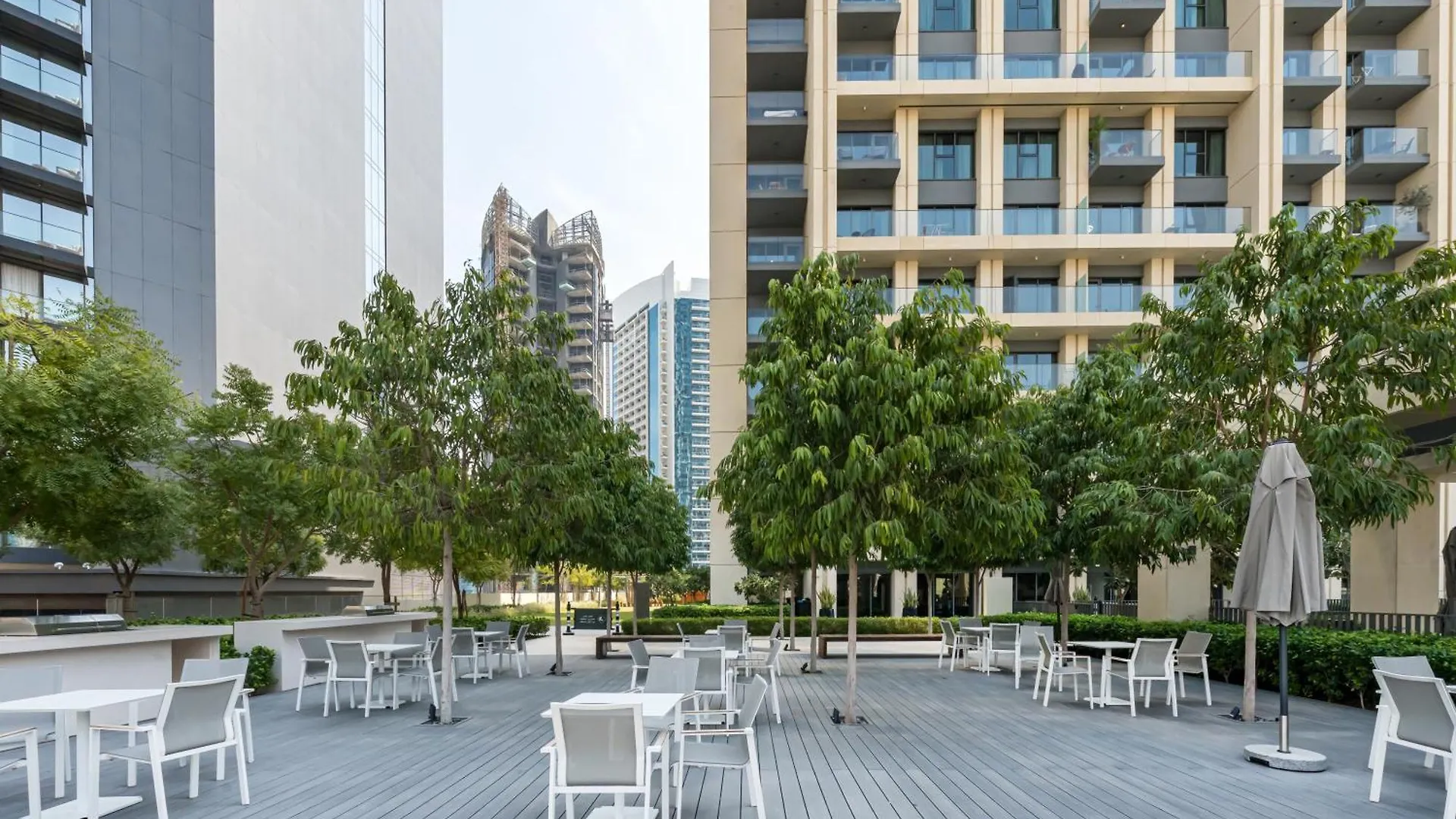 Al-Fannan At Burj Royale - Best Downtown Dubai City View - Brand New Luxury 1 Bedroom Apartment