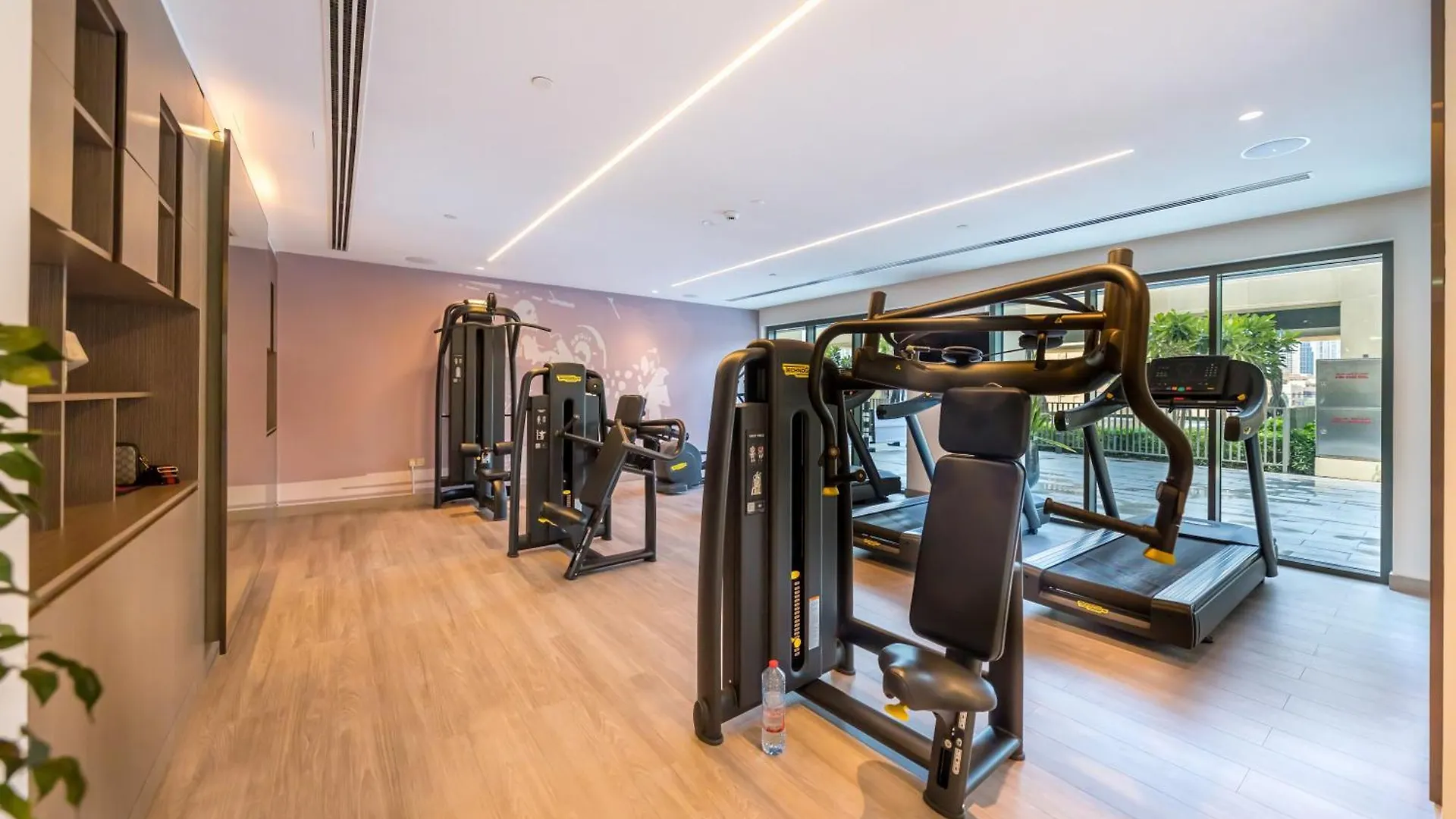 Al-Fannan At Burj Royale - Best Downtown Dubai City View - Brand New Luxury 1 Bedroom Apartment United Arab Emirates