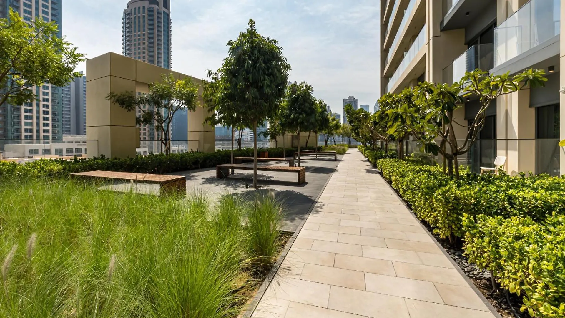 Al-Fannan At Burj Royale - Best Downtown Dubai City View - Brand New Luxury 1 Bedroom Apartment