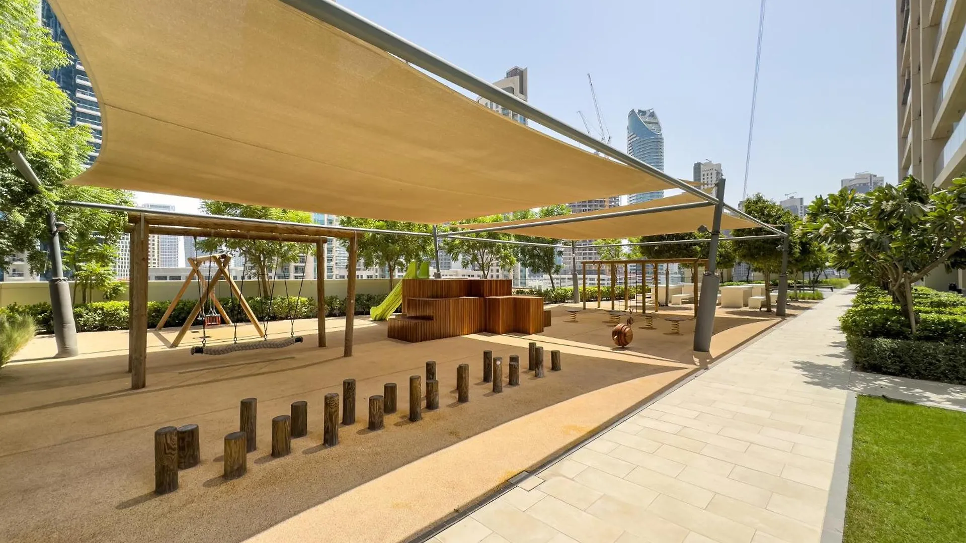 Al-Fannan At Burj Royale - Best Downtown Dubai City View - Brand New Luxury 1 Bedroom Apartment