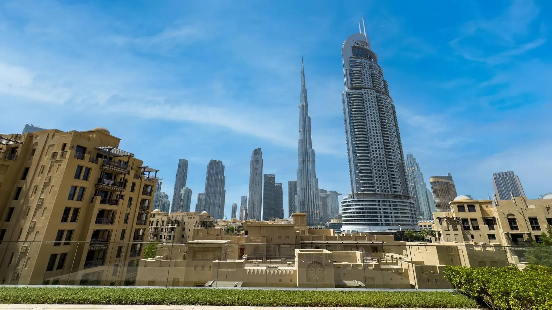 Al-Fannan At Burj Royale - Best Downtown Dubai City View - Brand New Luxury 1 Bedroom Apartment