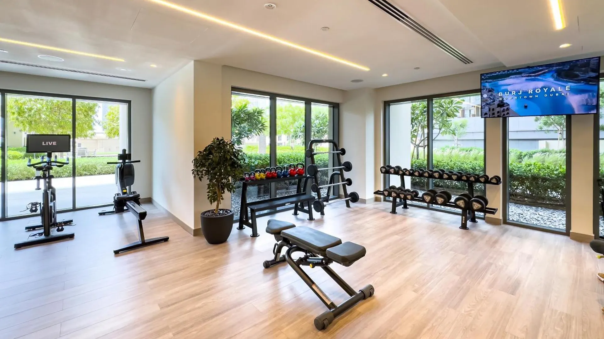 Al-Fannan At Burj Royale - Best Downtown Dubai City View - Brand New Luxury 1 Bedroom Apartment United Arab Emirates