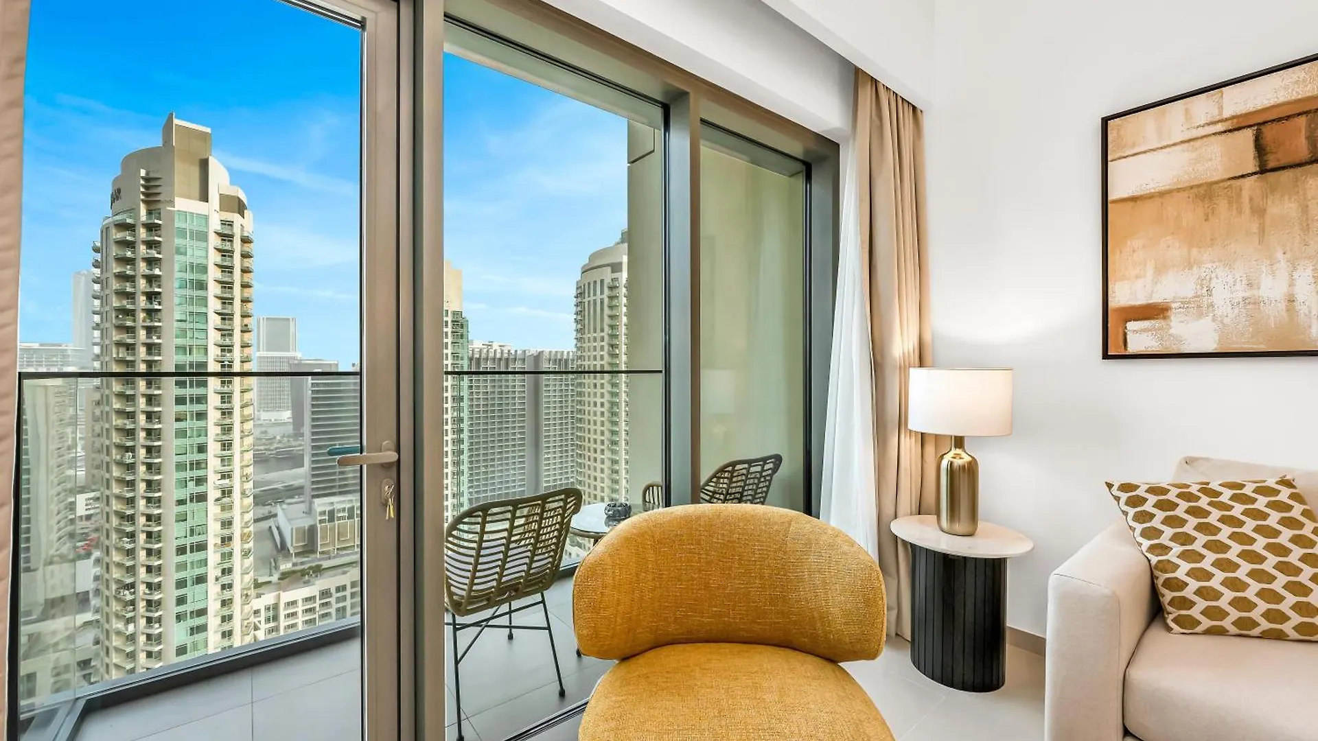 Al-Fannan At Burj Royale - Best Downtown Dubai City View - Brand New Luxury 1 Bedroom Apartment 0*,