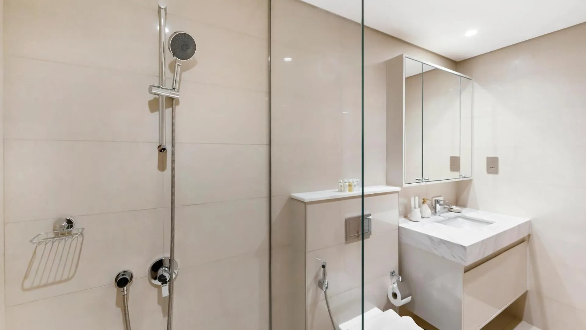 Al-Fannan At Burj Royale - Best Downtown Dubai City View - Brand New Luxury 1 Bedroom Apartment 0*,